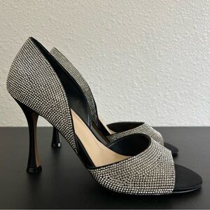 VINCE CAMUTO Aliandry 2 Size 8M D’Orsay
PEEP TOE PUMPS RHINESTONE EMBELLISHMENT